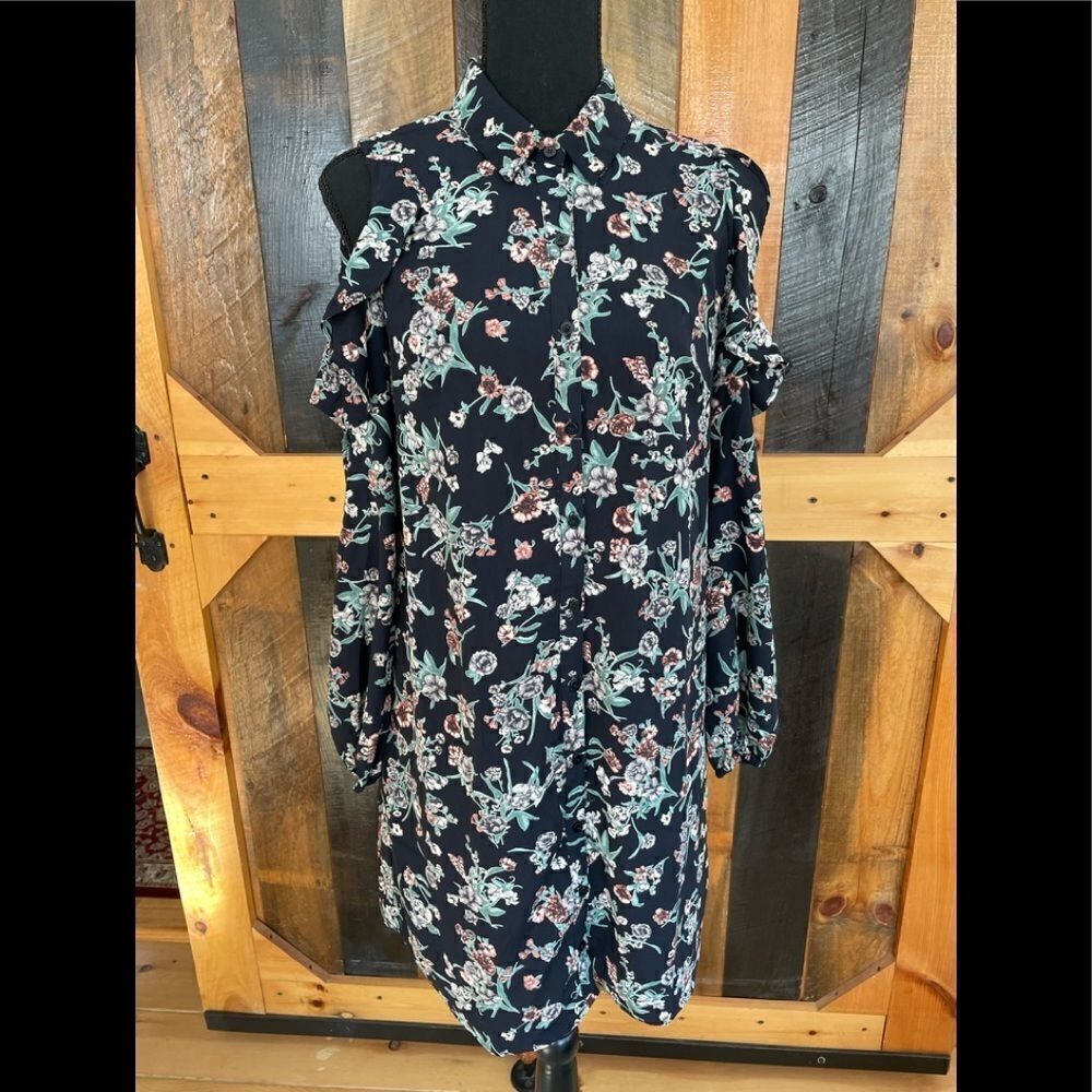 Collective Concepts floral long sleeved cold shoulder button front dress, sz S